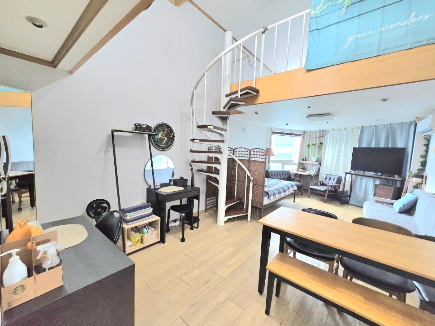 Like U Apartment