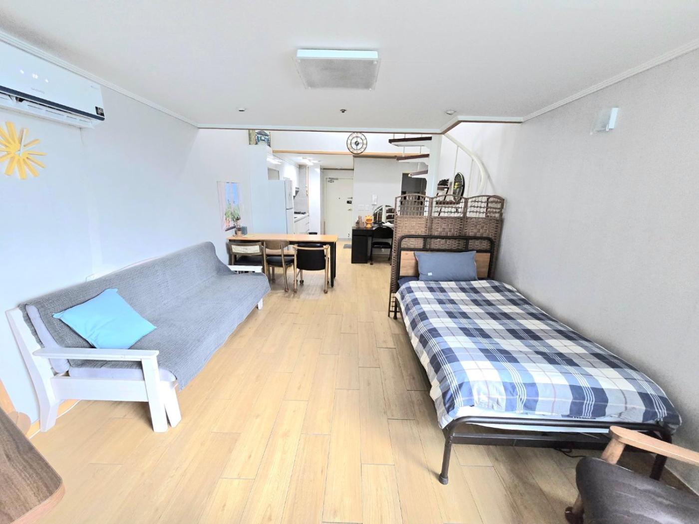 Apartment Like U