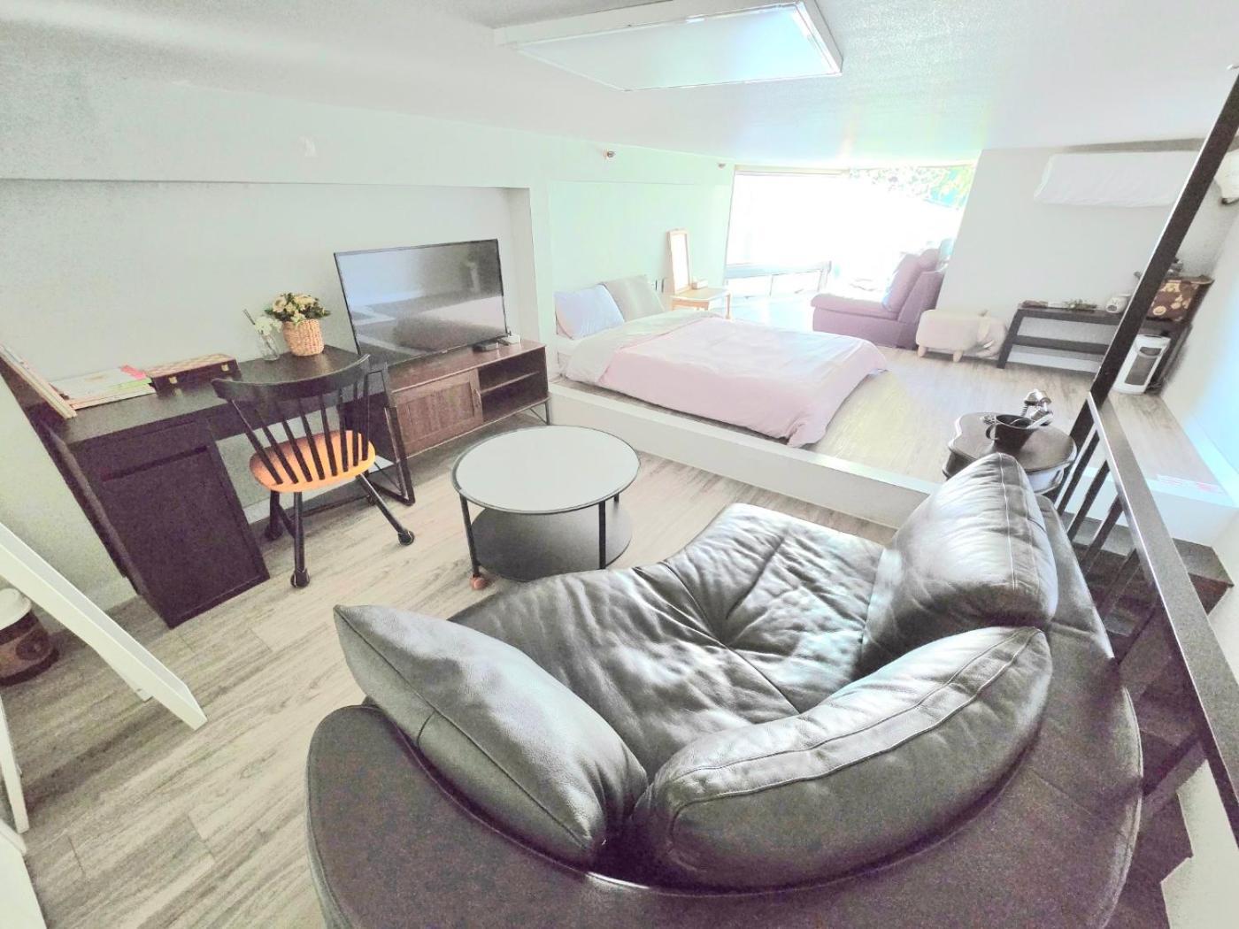 Apartment Like U